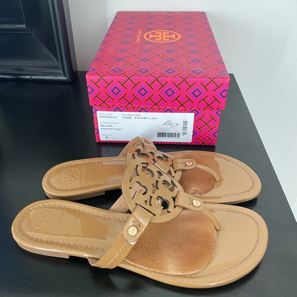 Like New TORY BURCH Miller Patent leather sandal in Tan